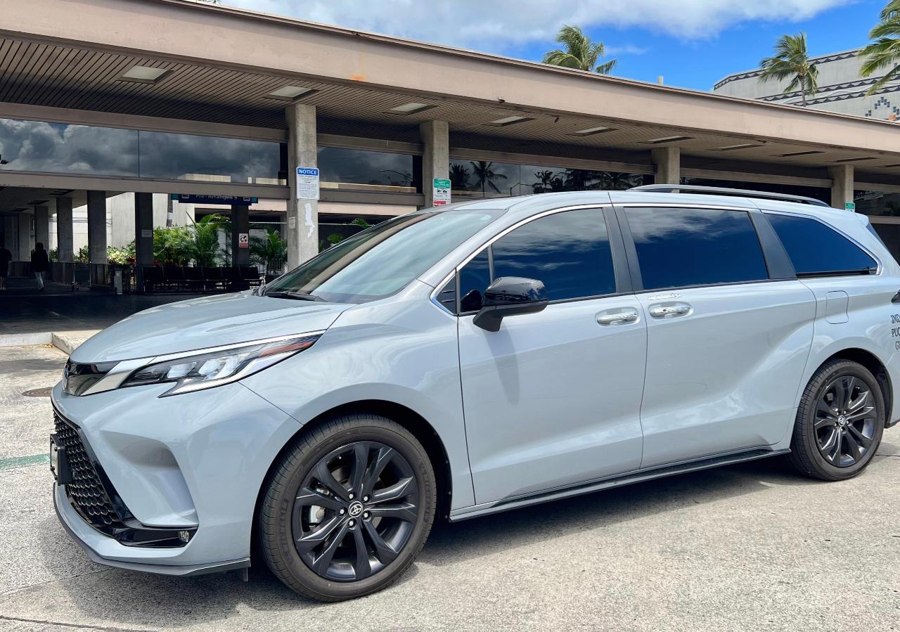 Honolulu Airport & Cruise Port Private Group Transfer — Minivan for 1–5 Guests 檀香山機場／郵輪碼頭 私人團體接送 — 高端七人座（1–5位）